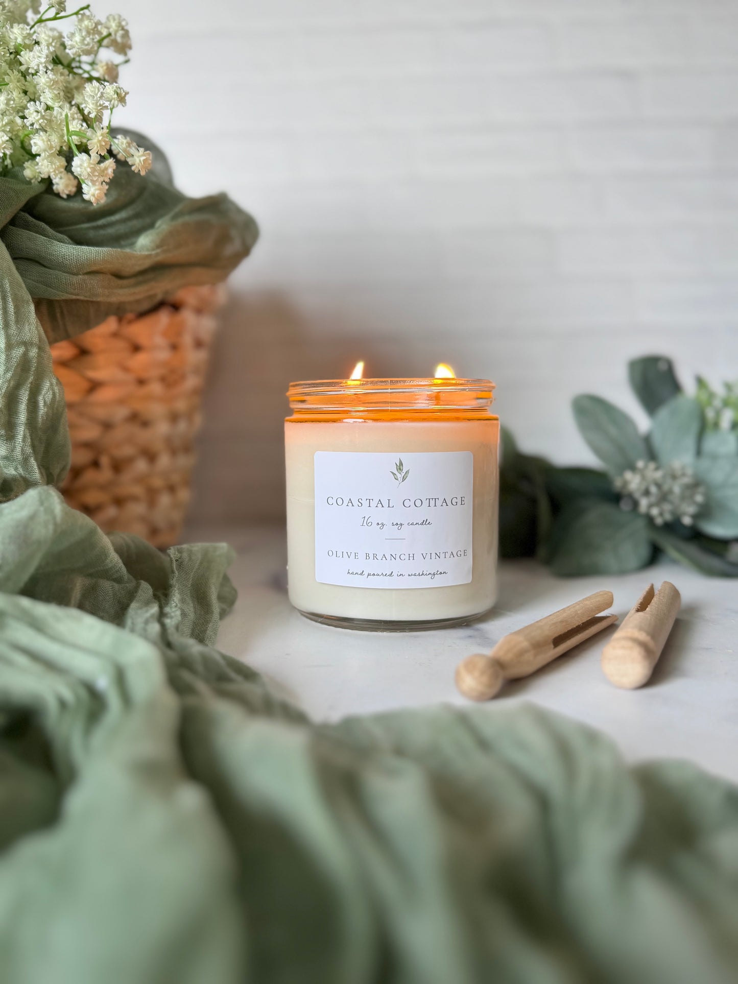 Coastal Cottage 16 oz candle