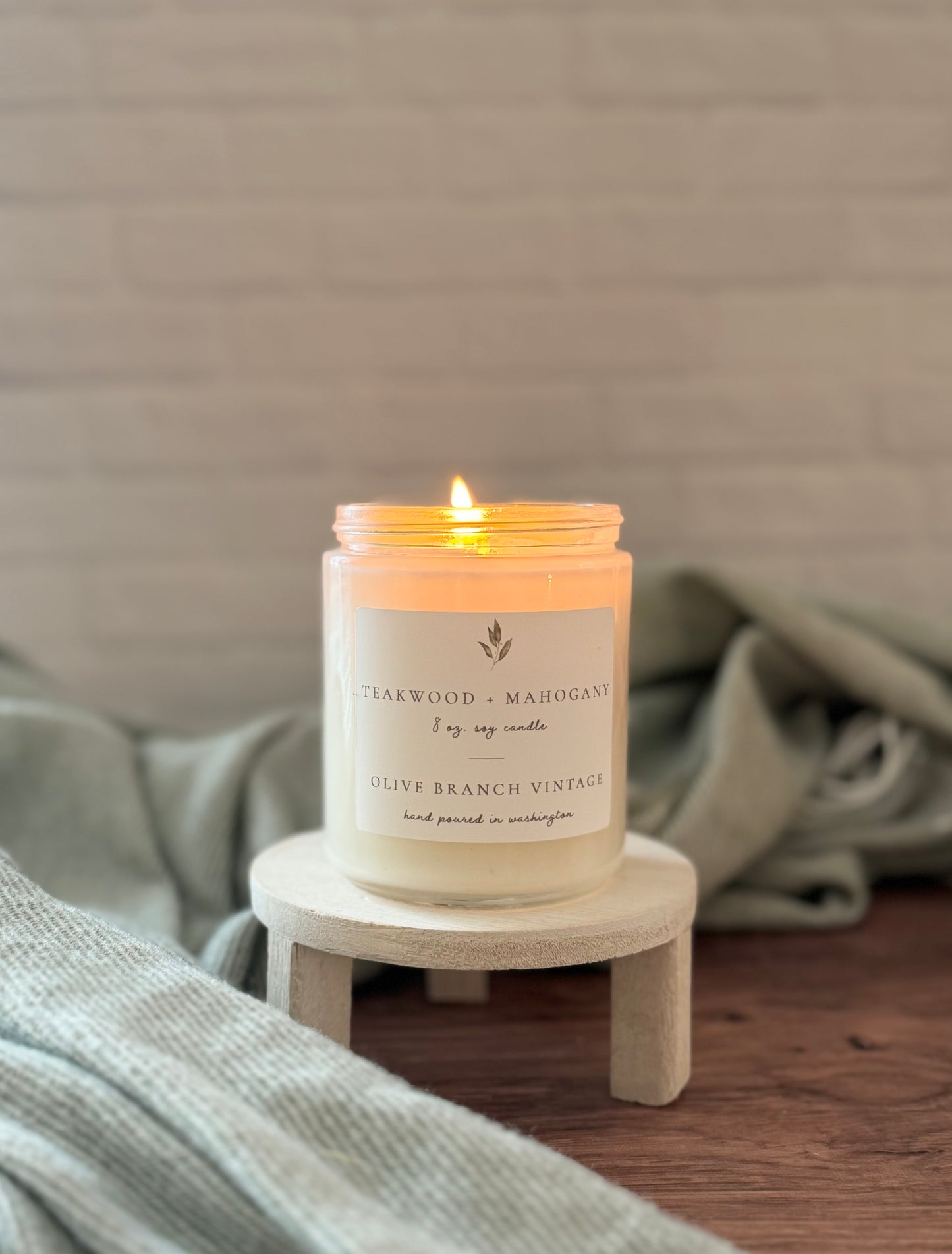 Teakwood + Mahogany 8 oz candle